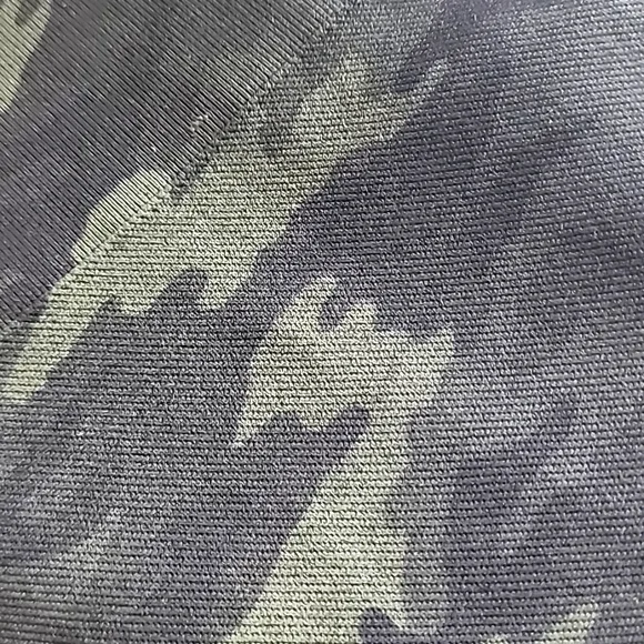 SPANX Seamless Leggings Green Camo Women's size XL - Picture 7 of 10